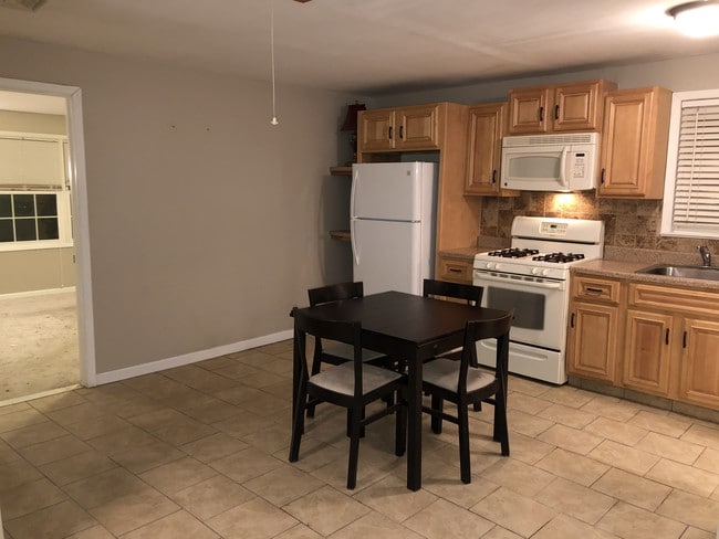 Building Photo - 272 Cleveland Ave Unit 2