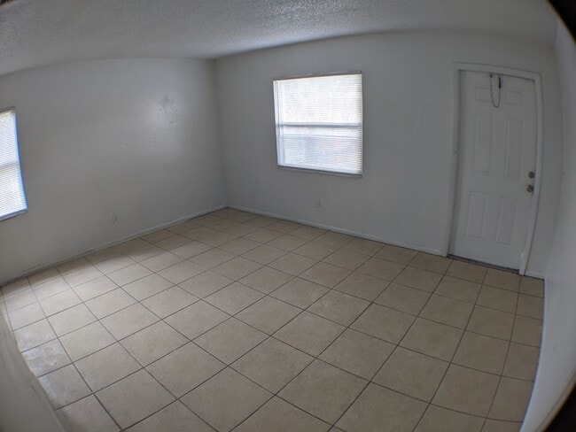 Photo - 3 Bedroom, 2 Bathrooms Apartment with Wate...