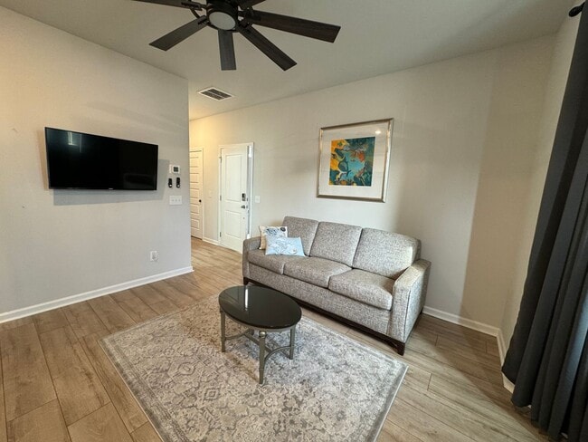 Photo - Furnished Mother-In-Law Suite – Clean, Spa...