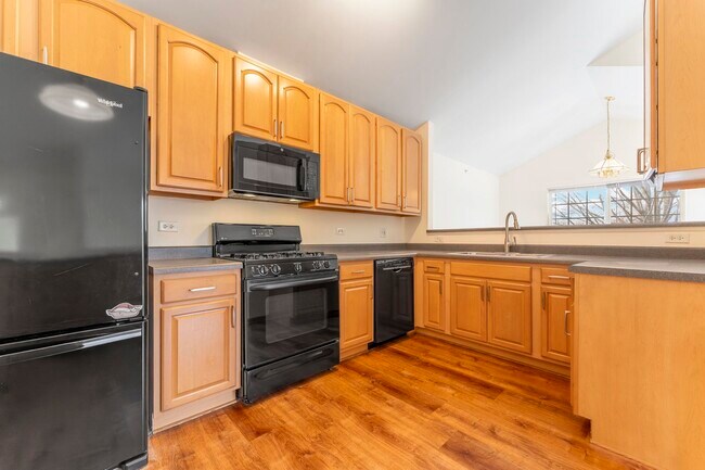 Photo - 61 Cantal Ct