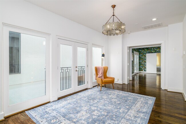 Photo - 1016 Crocker St