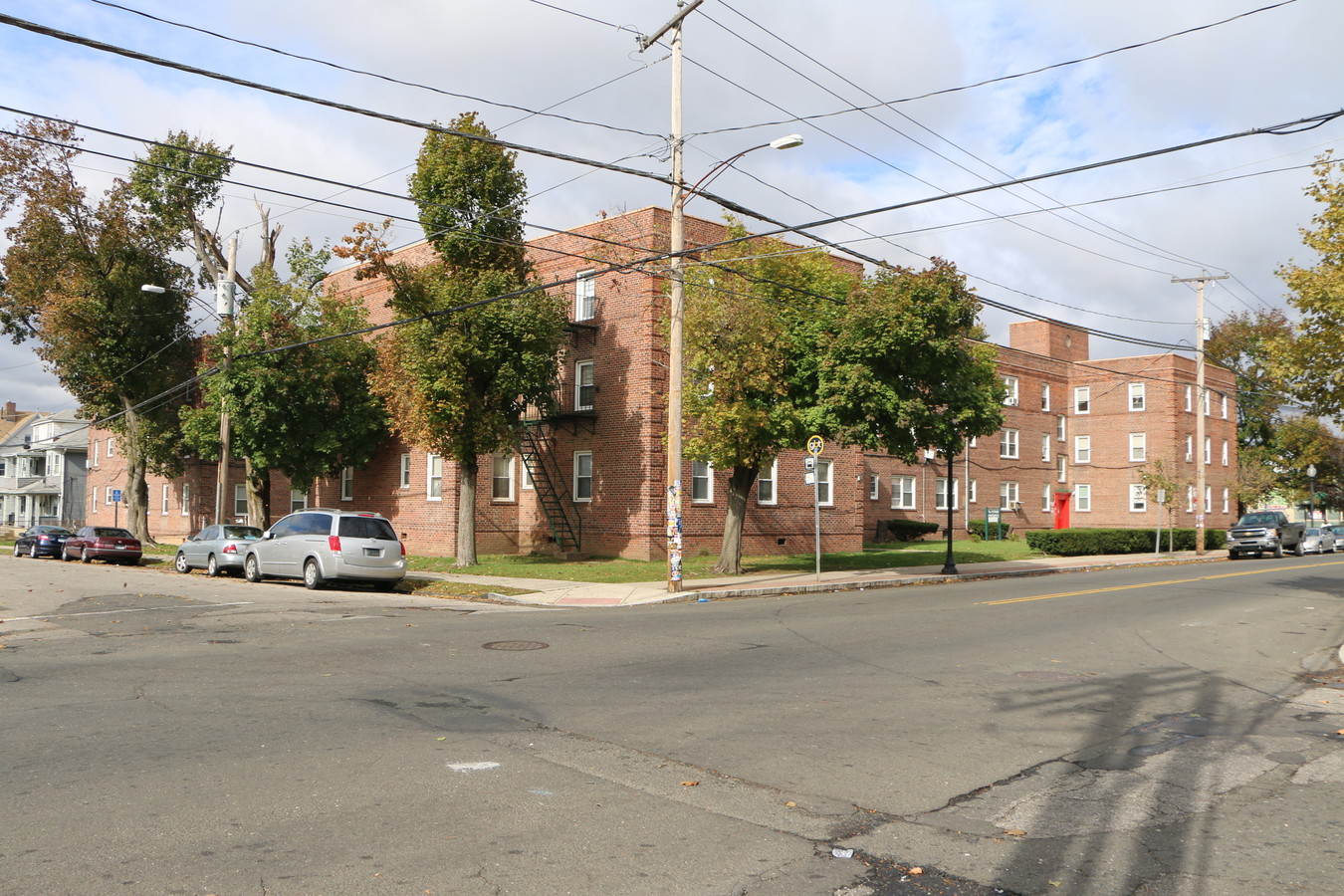 1465 E Main Street - 1465 E Main Street Apartments