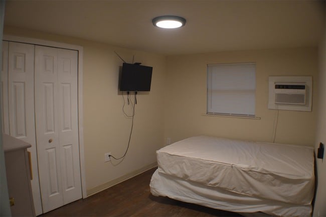 Photo - 2737 Garden St