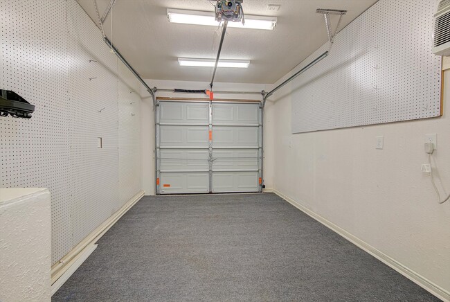 Building Photo - 116 Tarpon Ave