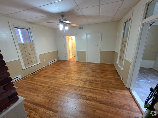Building Photo - 11 Penn St Unit A Rental