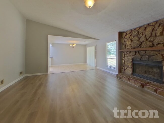 Photo - 9980 Lake Forest Way