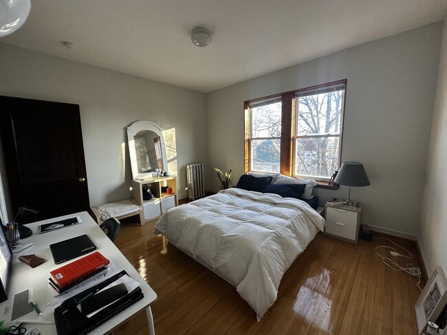 Photo - 112 Queensberry St