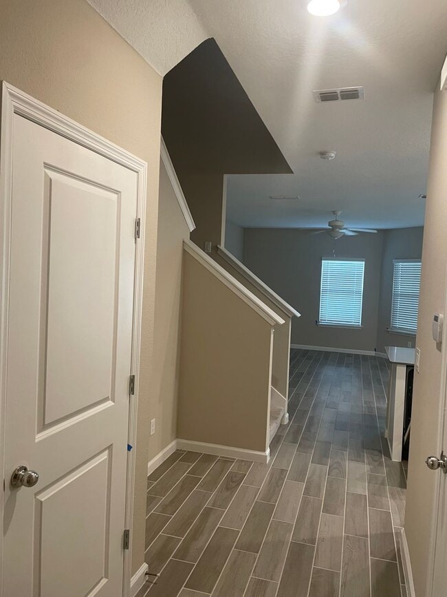 27 Yeti Ct