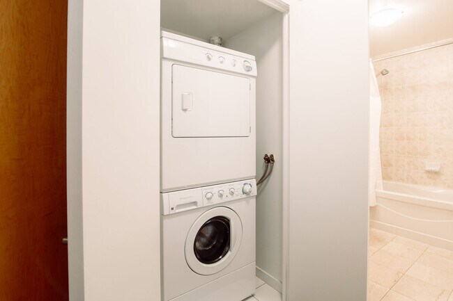 Photo - 50 Bay St. Unit ID1025672P