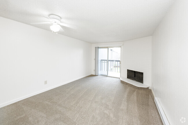 1BR, 1BA - 680SF - Living Room - Kentbrook Apartments