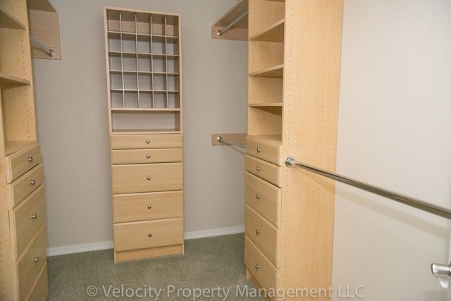 Photo - Large 5 Bedroom River Canyon Estates Home with Community Pool!