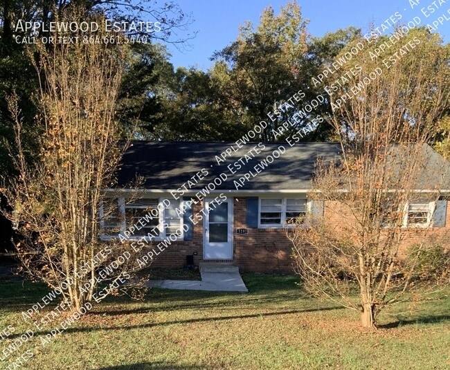 Building Photo - 1287 Montview St