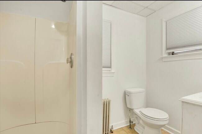 Photo - 125 W Main St