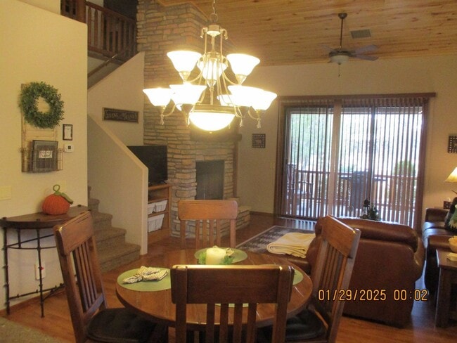 Photo - 950 S Spirea Ln