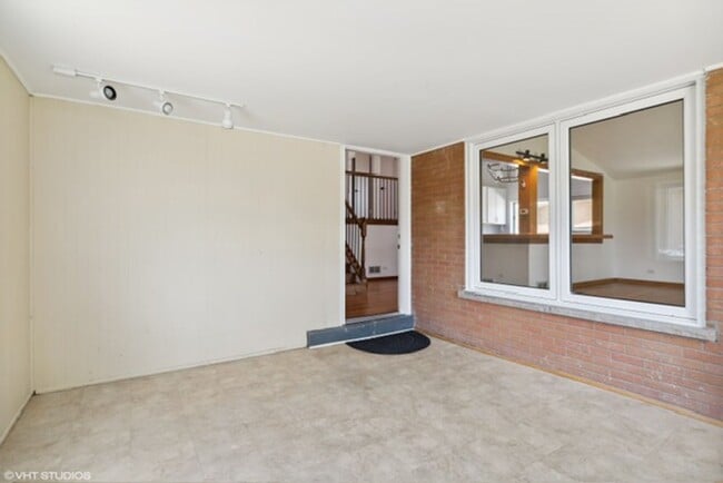 Photo - 403 E Lake Ave