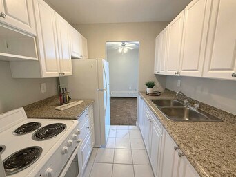 Photo - Regency Court Apartments - Kathleen