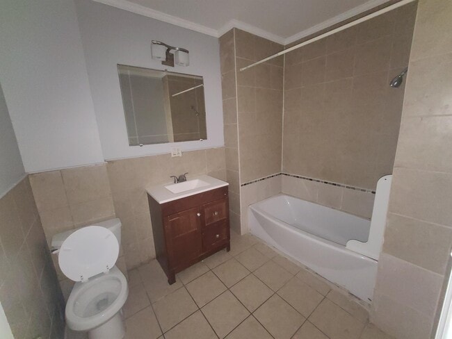 Photo - 3025 N Judson St