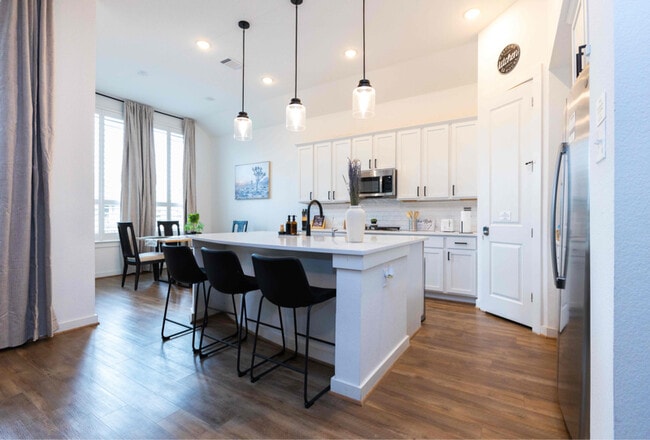 Photo - 267 Nautical Lp