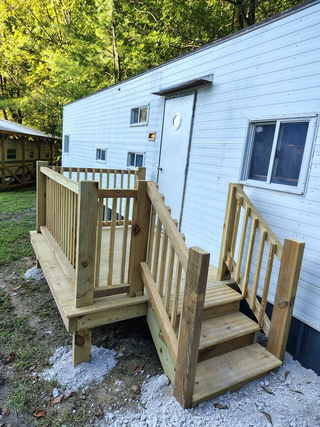 370 Ester Spur Rd