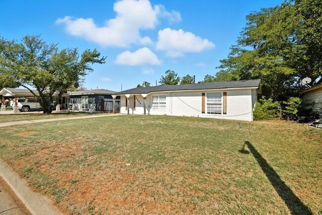 Photo - 2034 Collins Ave