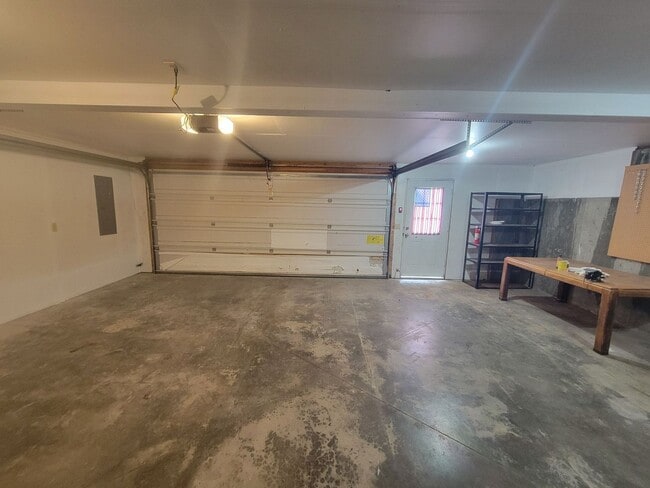 Photo - 301-303 McAvoy Rd