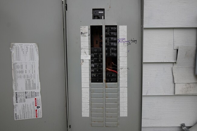 Photo - 328 W Main St