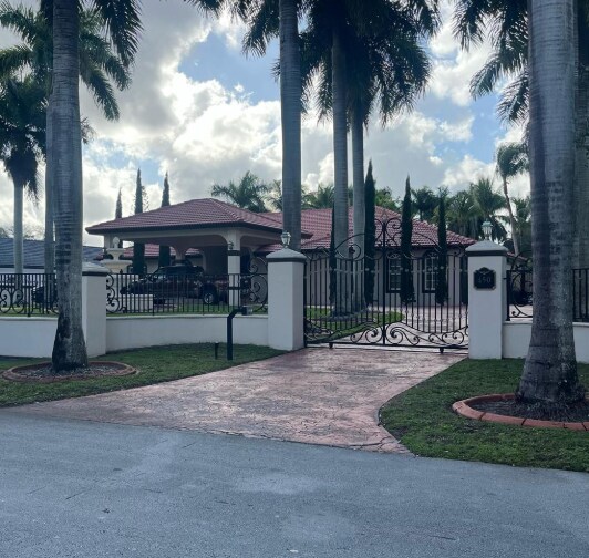 Photo - 450 NW 130th Ave