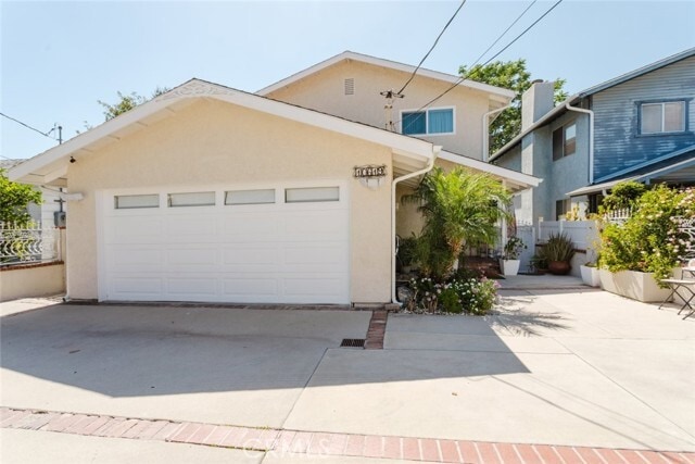 Photo - 10619 Mather Ave