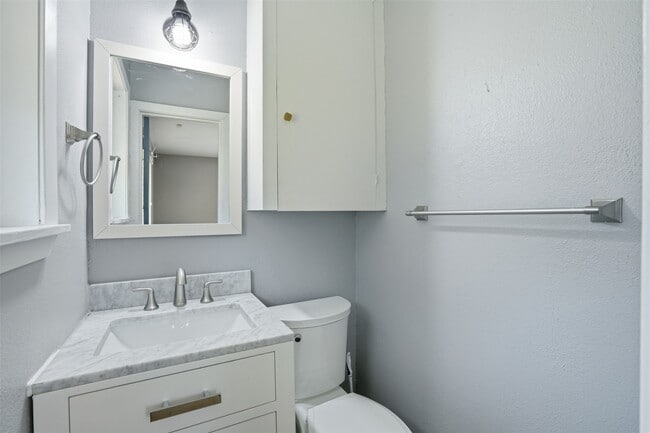 Building Photo - 6111 Waltway Dr