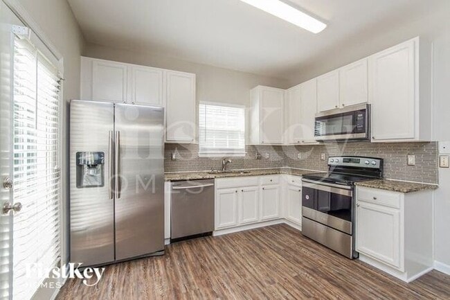 Photo - 236 N Honey Springs Ave