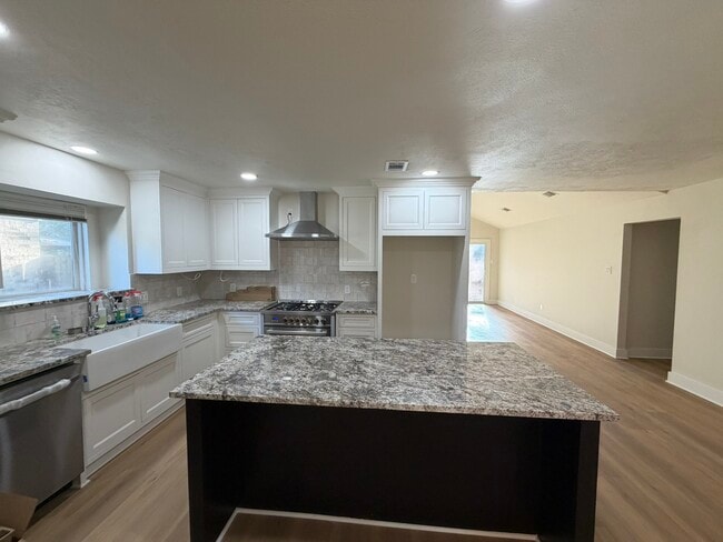 Photo - 70 Brookflower Rd