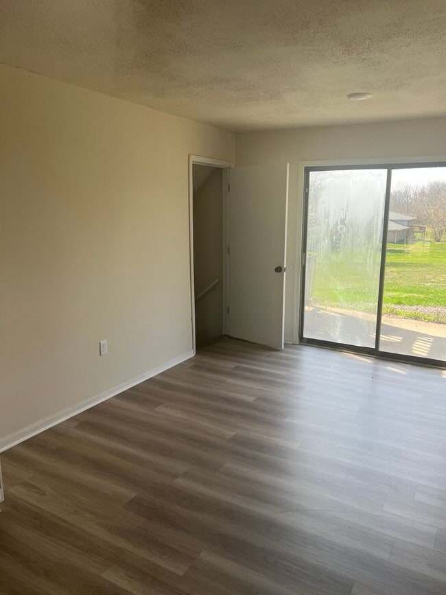 Photo - 758-760 Southampton Dr Unit 760 Southampton