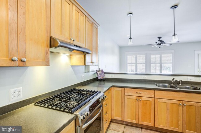 Photo - 1907 Luzerne Ave