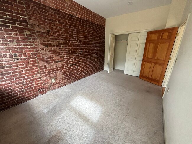 Photo - 1406 Beacon St Unit 2