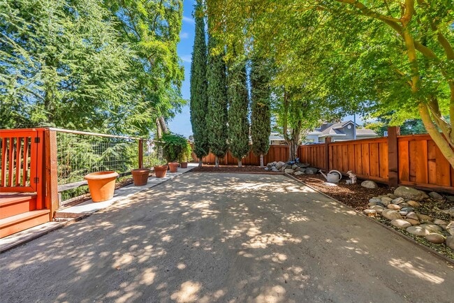 Photo - Danville Ranch 3/2 Jewel Available Now!