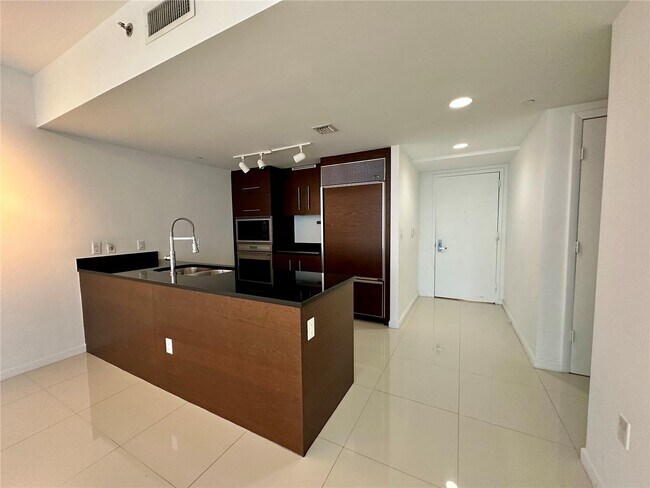 Photo - 475 Brickell Ave Unit 1614