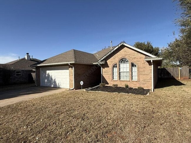 Photo - 325 W Strasburg Way