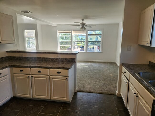 Photo - 81 Bay View Ave Unidad 2