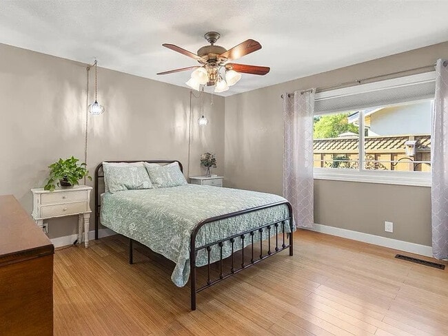 Photo - 7330 Wren Ave