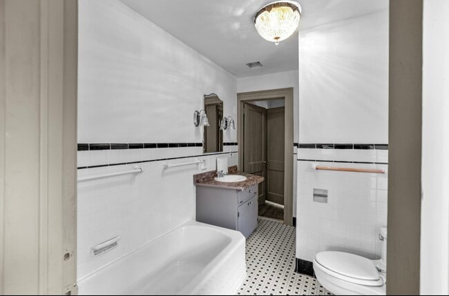 Photo - 620 Falls Rd