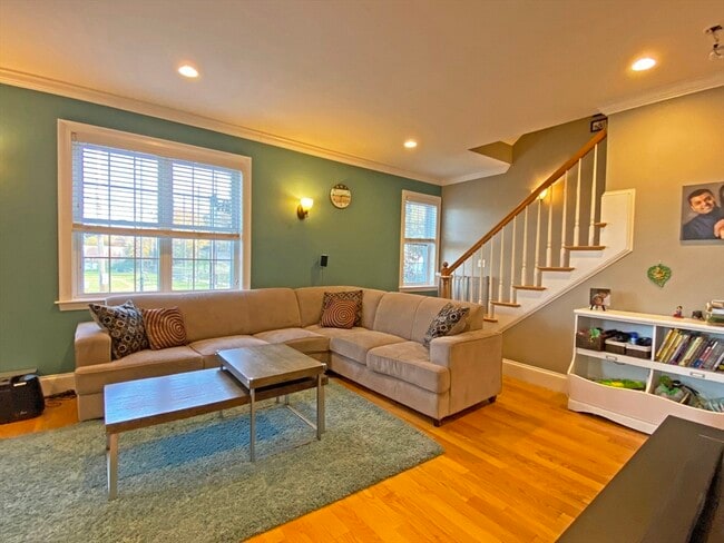 Photo - 375 Lowell Ave