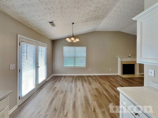 Photo - 210 Brookstone Trail