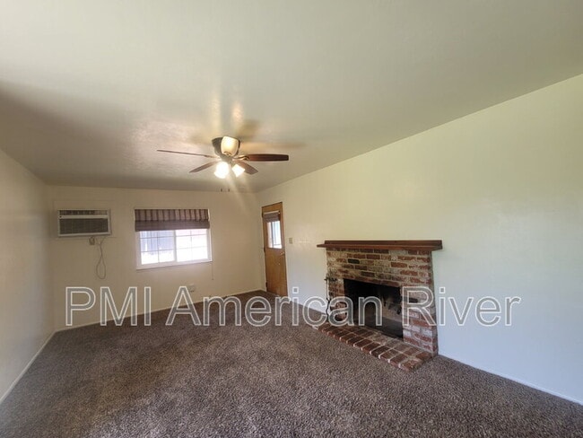 Photo - 625 Elizabeth St