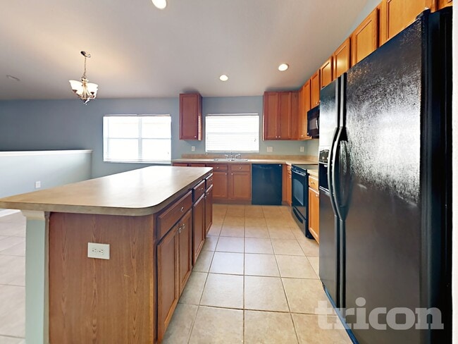 Photo - 308 9th St NE