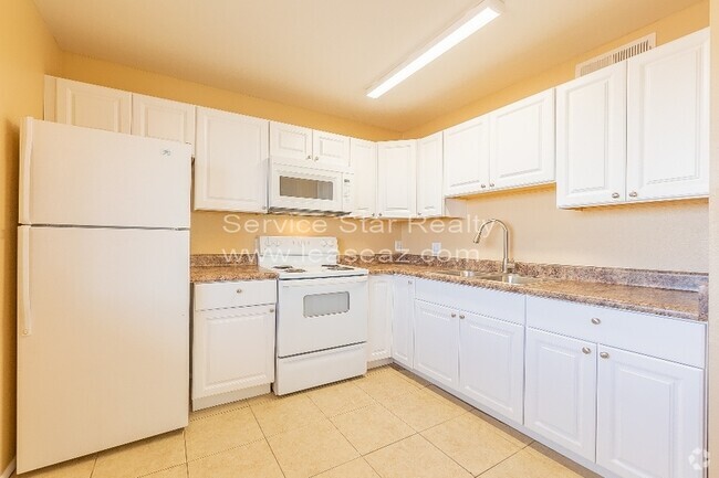 Building Photo - 735 E Hazel Dr Unit Apt 4