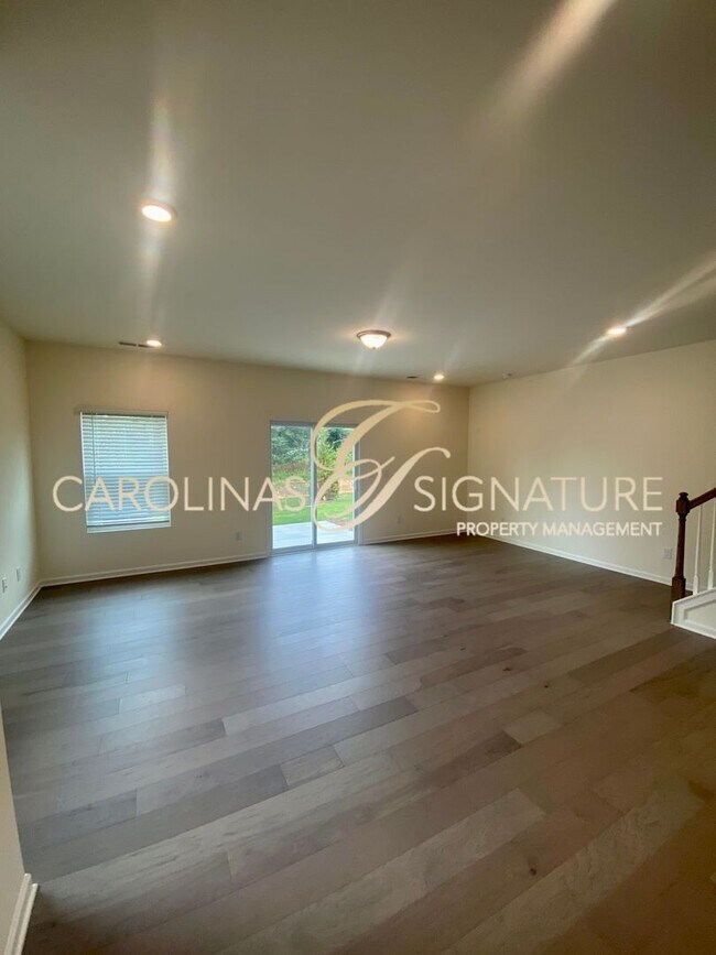 Photo - End Unit, 3BR/2.5BA Townhome in Piper Landing