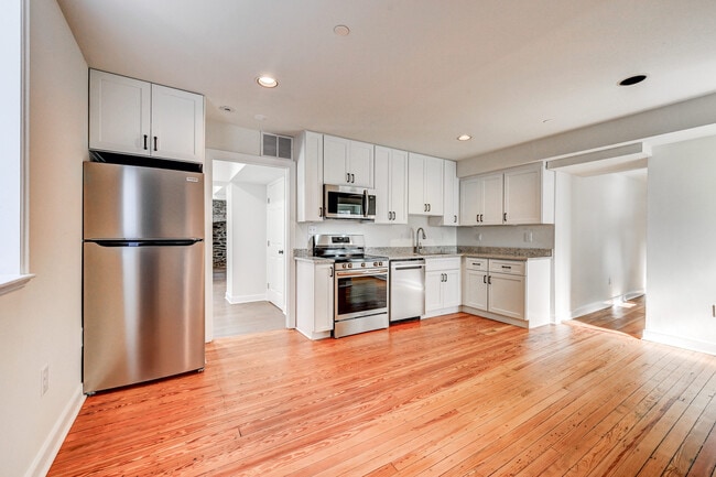 Photo - 804 Oella Ave