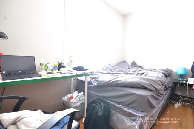 Photo - 25 Glenville Ave Unit 1