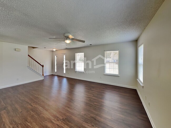 Photo - 125 Everett Park Dr