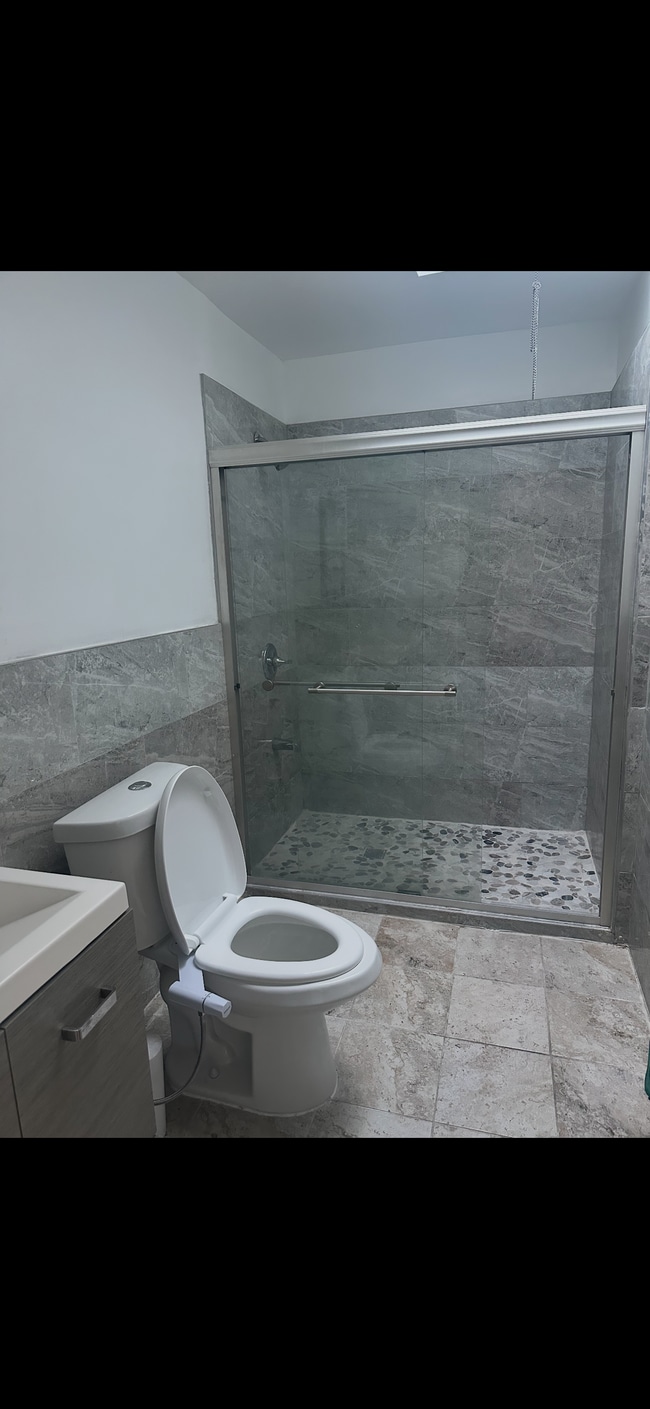 Photo - 712 Church Ln Unit Front Rear